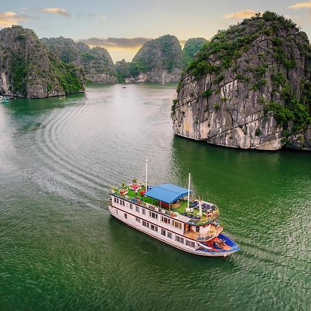 Hotel Sunlight Cruise Ha Long Esterno foto