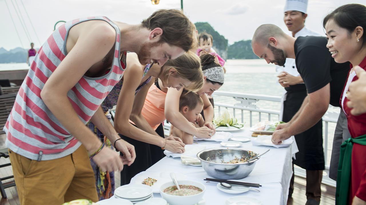 Hotel Sunlight Cruise Ha Long Esterno foto
