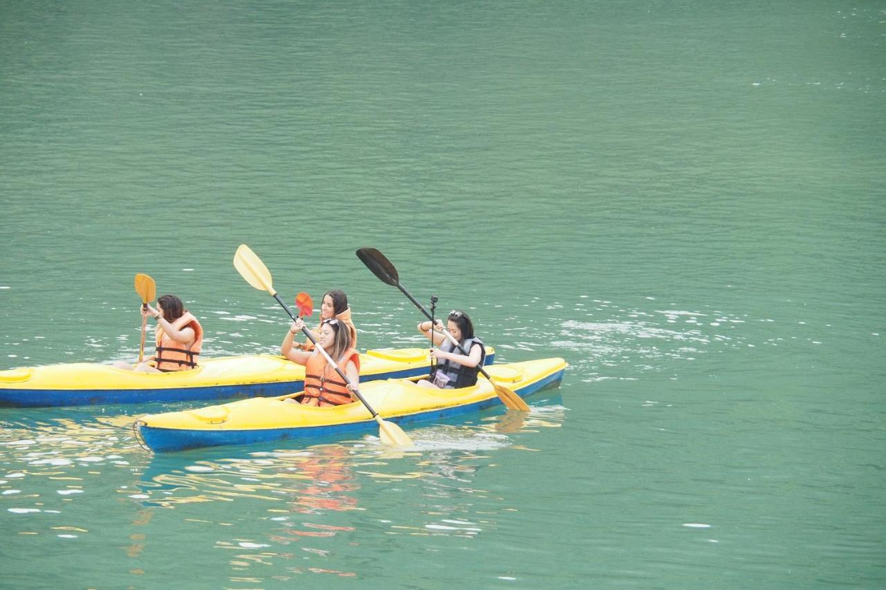 Hotel Sunlight Cruise Ha Long Esterno foto